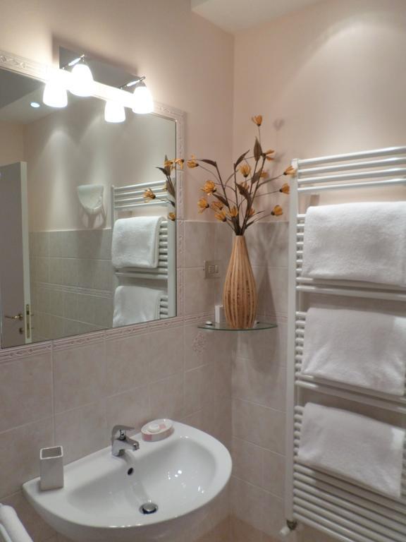 Bed And Breakfast " Il Tesoro Di Mario " Falconara Marittima Exterior photo
